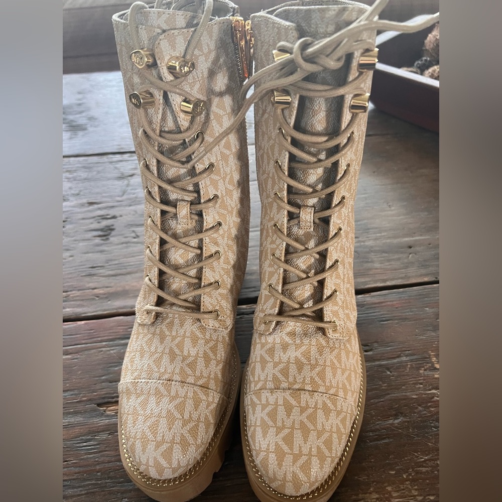 Michael Kors Boots size 6.5